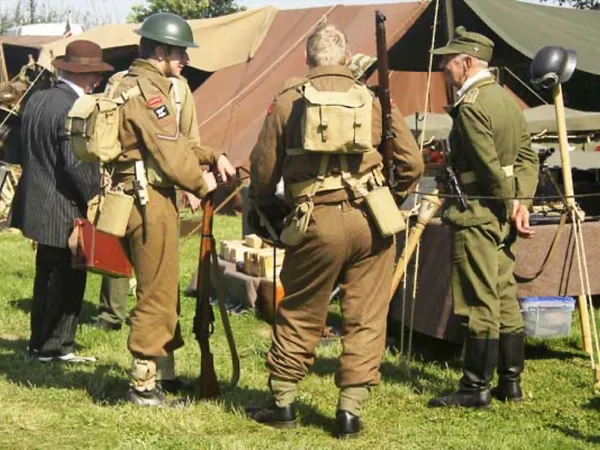 1940s Weekend photograph 20